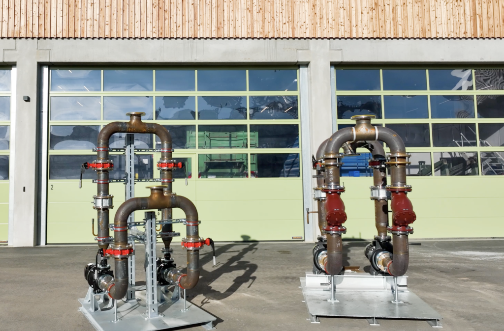 In Ödenthal gefertigte Pumpenstation der Schmidmeier NaturEnergie